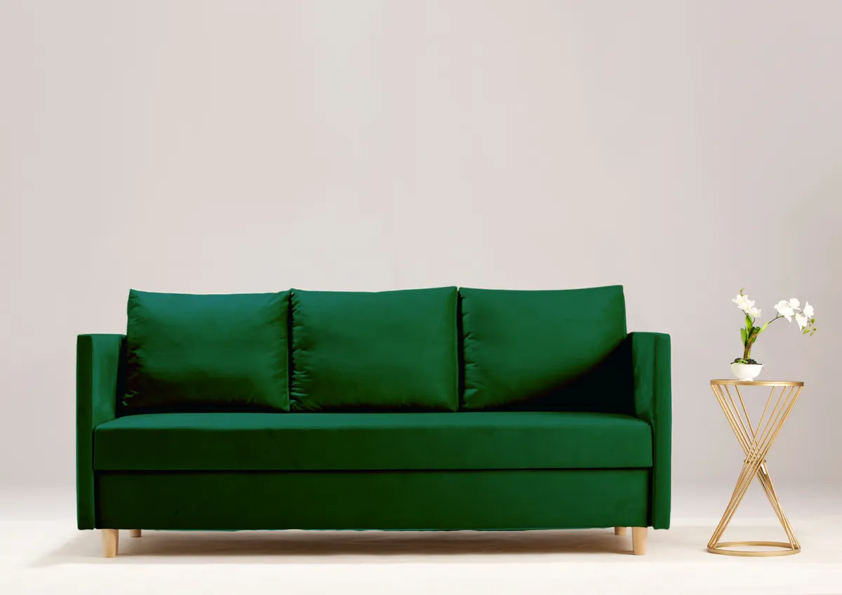 Sofa zielona LIMA trzyosobowa z funkcją spania 215 cm: Zielona sofa LIMA na drewnianych nogach