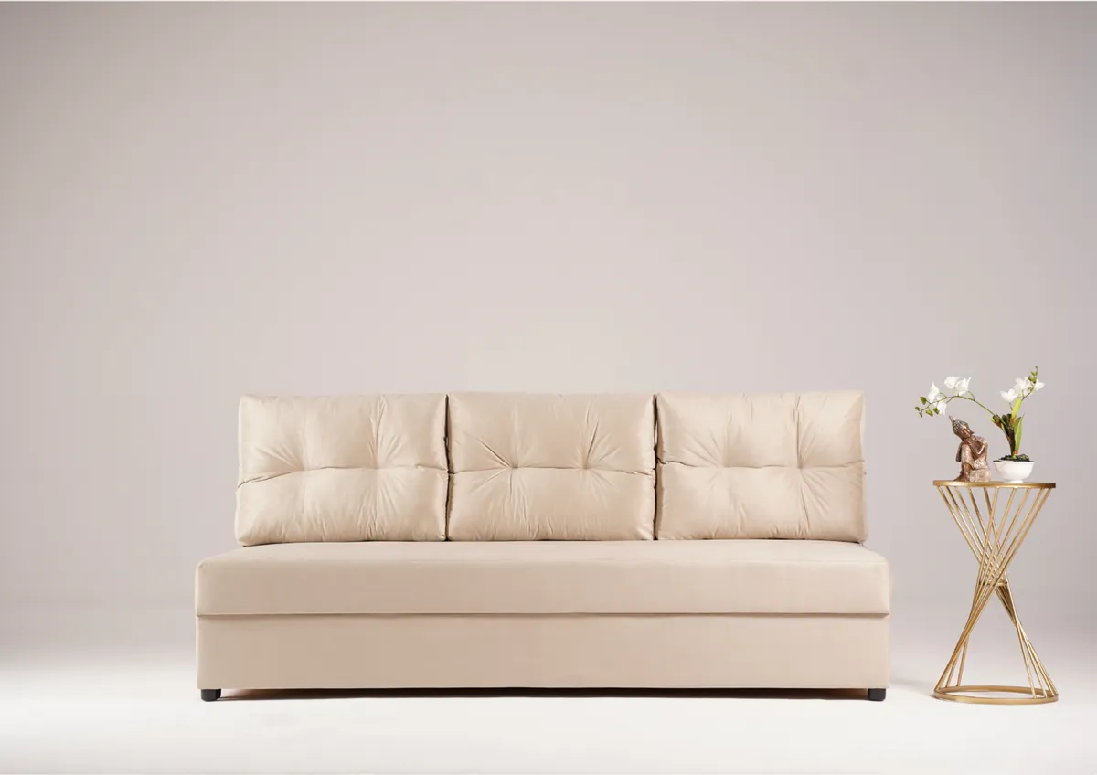 Sofa beżowa SKANDI trzyosobowa z funkcją spania 190 cm: Skandi na małą przestrzeń: beżowa sofa SKANDI
