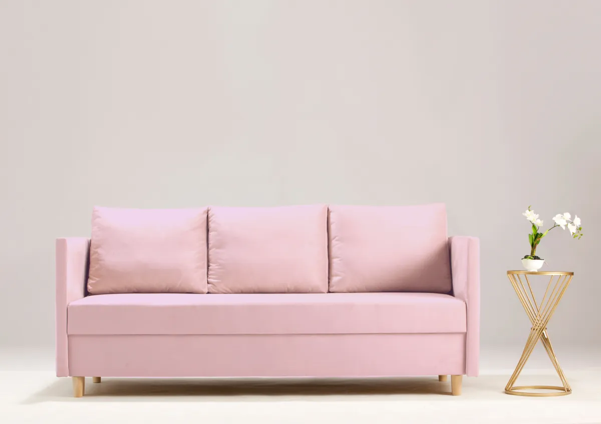 Sofa różowa LIMA trzyosobowa z funkcją spania 215 cm: Różowa sofa LIMA na drewnianych nogach