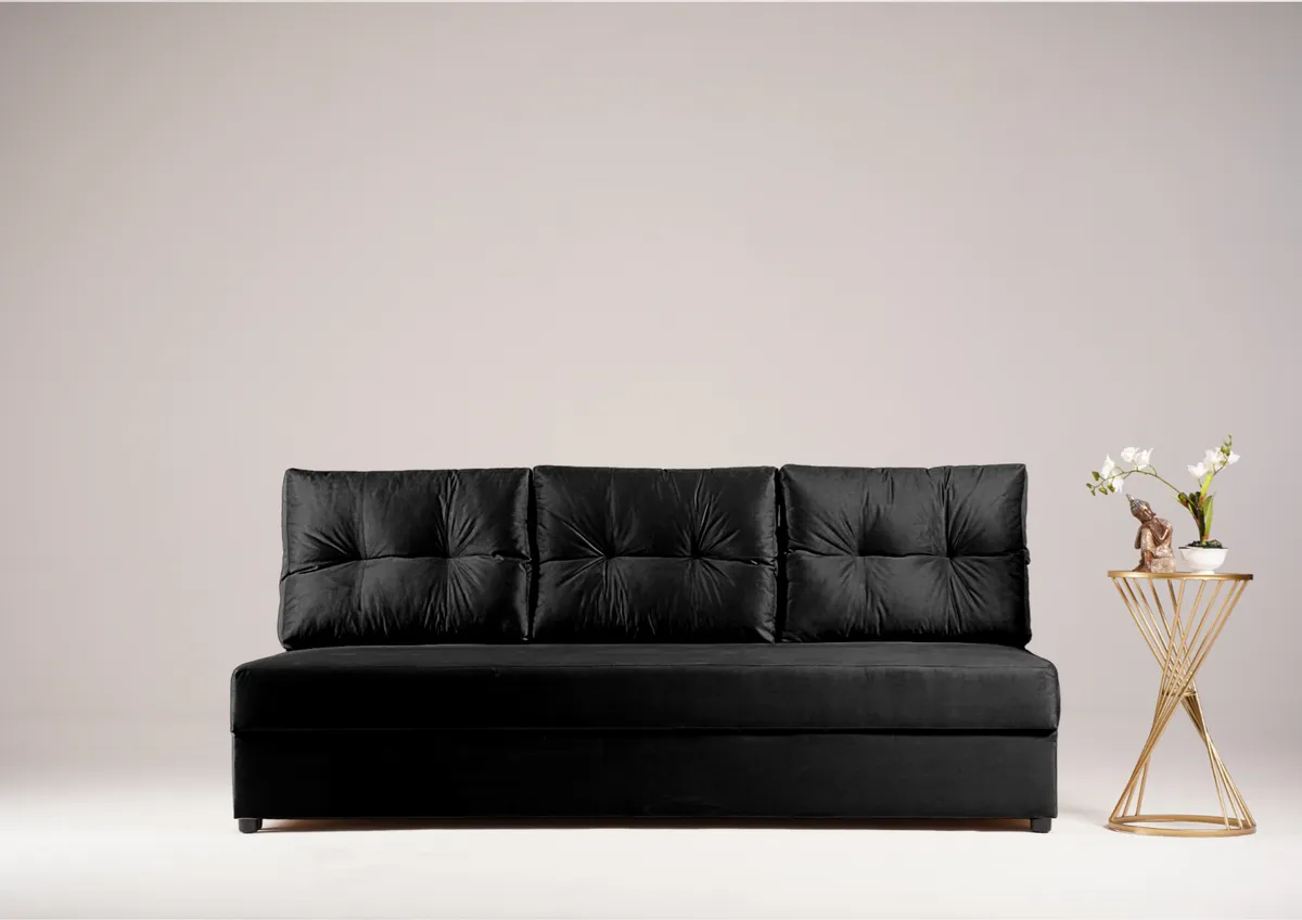 Sofa czarna SKANDI trzyosobowa z funkcją spania 190 cm: Skandi na małą przestrzeń: czarna sofa SKANDI