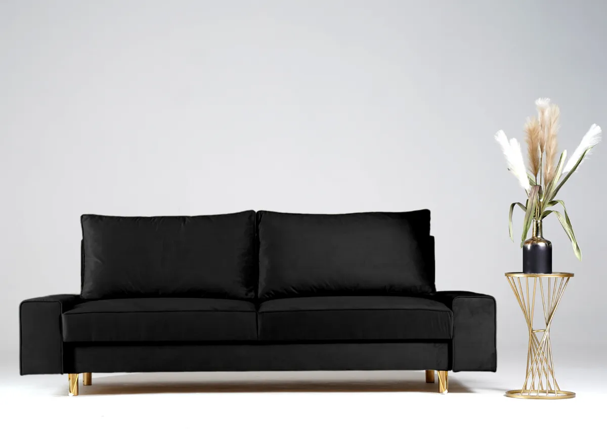 Sofa czarna STINO trzyosobowa z funkcją spania 230 cm: Czarna sofa STINO na złotych nogach