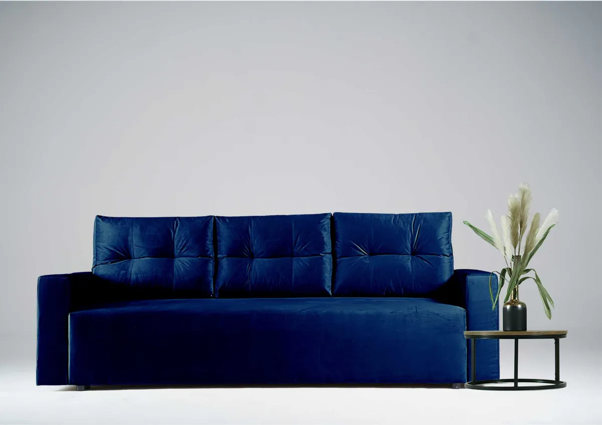 Sofa granatowa BONO trzyosobowa z funkcją spania 215 cm: Granatowa sofa BONO w klasycznym wydaniu