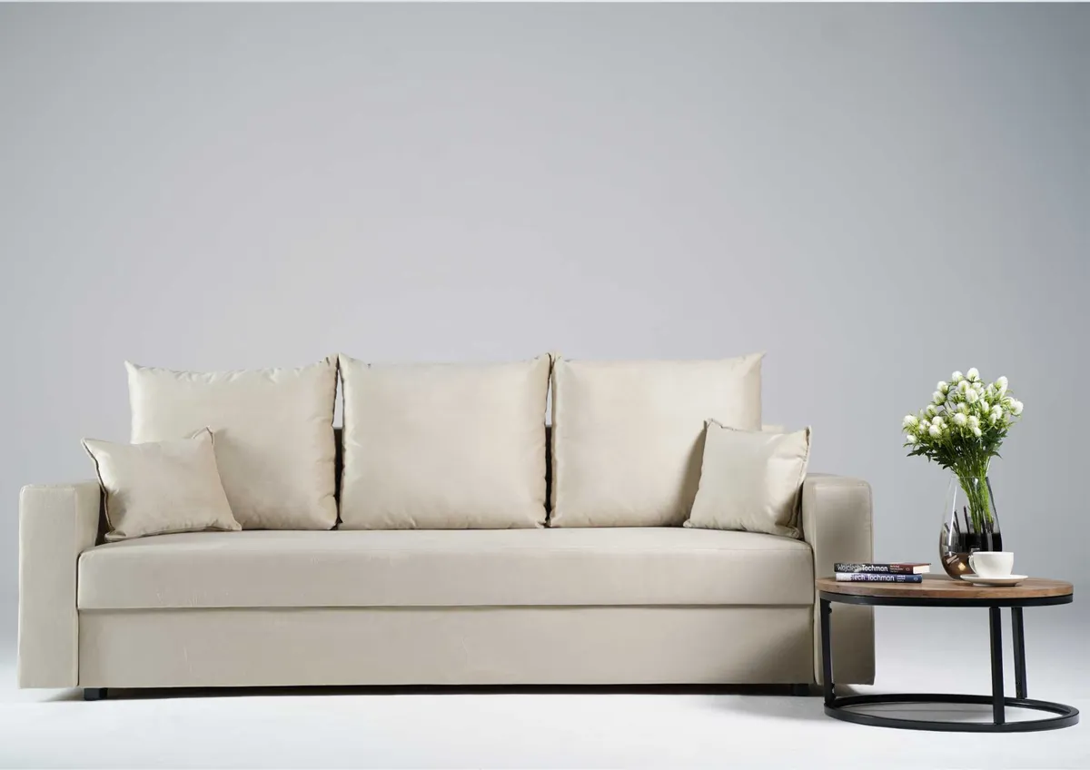 Sofa beżowa ARLO trzyosobowa z funkcją spania 215 cm: Beżowa sofa ARLO z funkcją spania